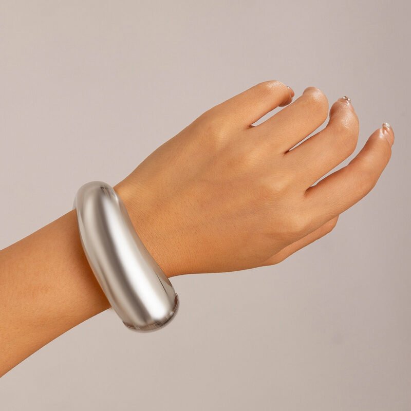 18K gold geometric shape with wide surface and texture design noble and light luxury bracelet - 图片 20